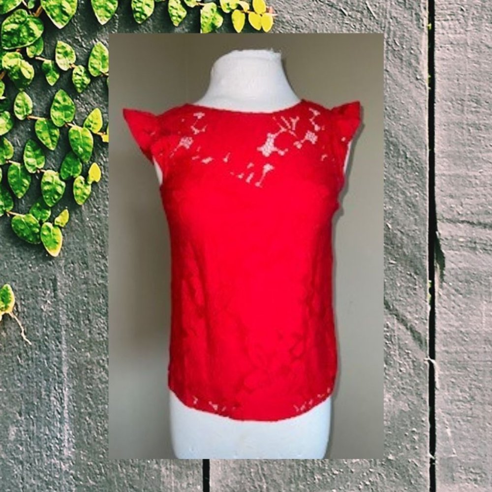 Monteau Los Angeles Sleeveless Blouse